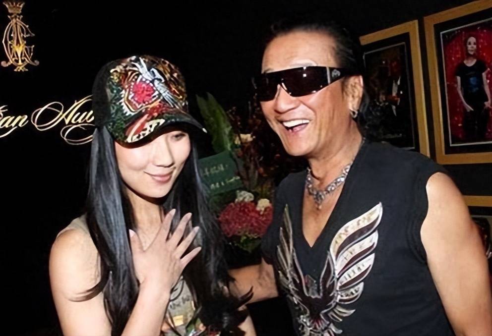 老当益壮的谢贤,86岁荣获金像奖影帝,他的感情史令人在意_嘉玲_女友