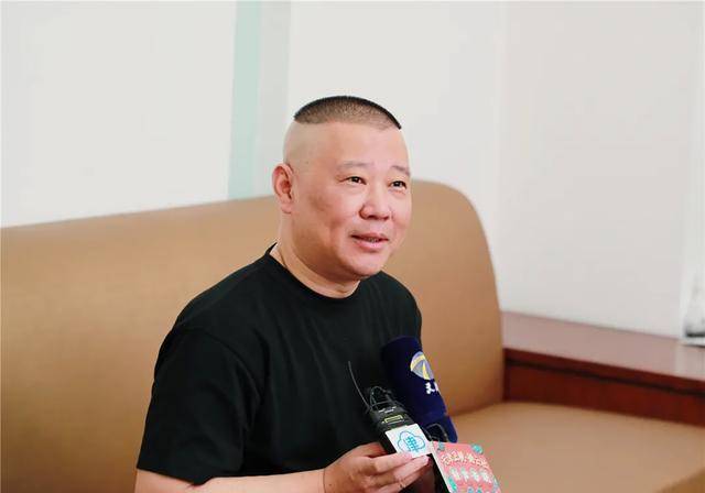 岳云鹏孙越,孟鹤堂周九良,张鹤伦郎鹤焱等,德云社的"当家花旦"上台