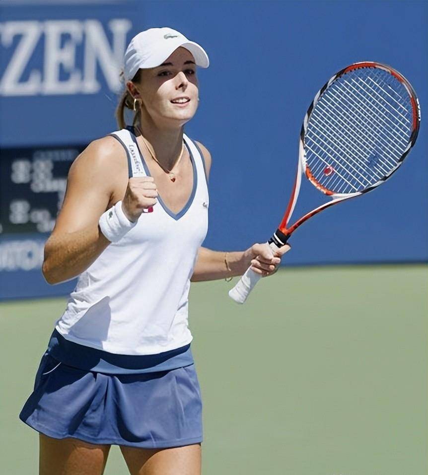 国外网球女将阿利兹·科内特:她的胜利与坚韧之路_比赛_职业_赛事