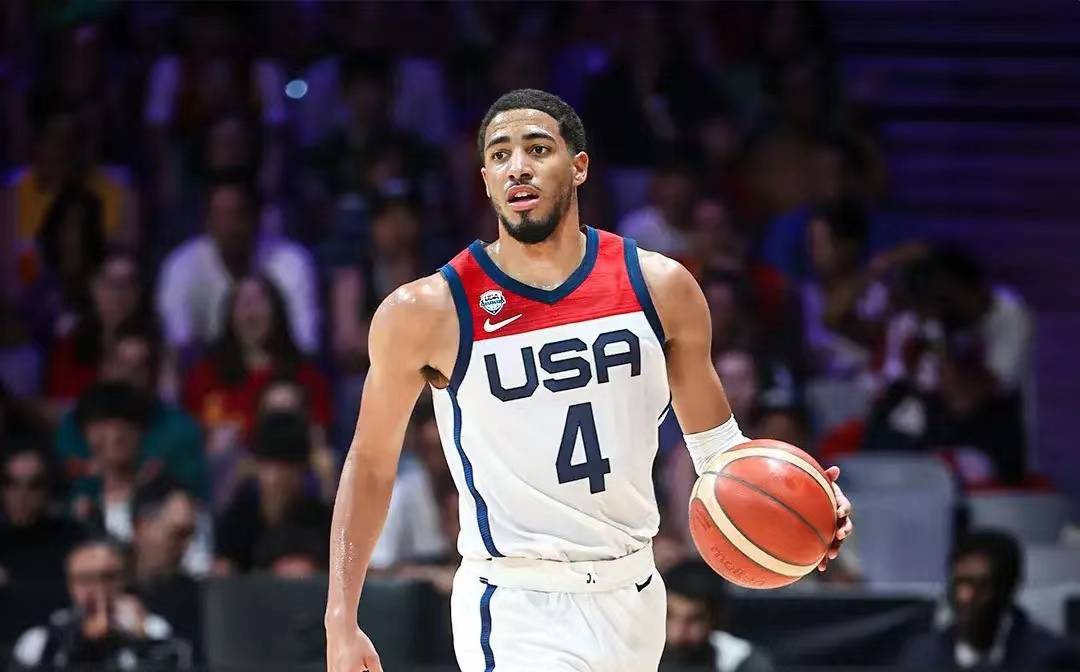 哈利伯顿是20年的首轮12号秀,他当初的选秀模板和三球一样都是球哥