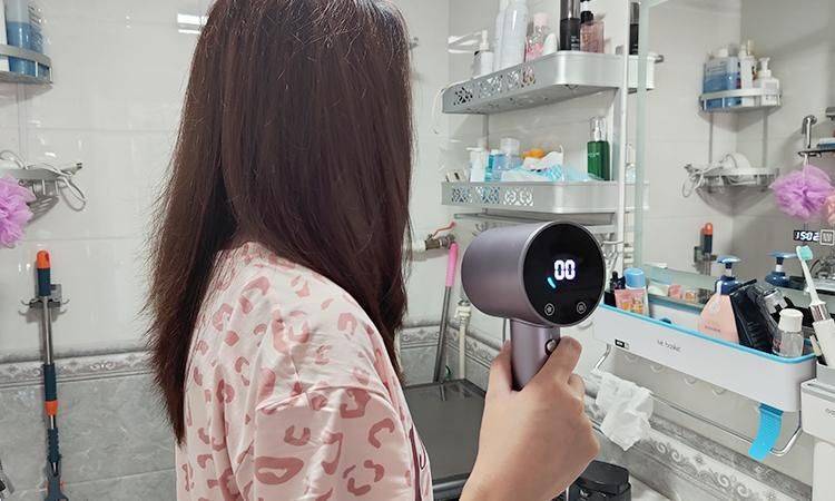 大宇温感高速吹风机:打造完美发型的必备神器