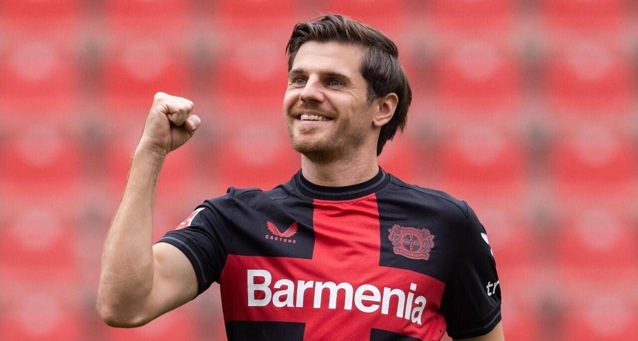 专访霍夫曼:偶像是皮萨罗和绍尔 感恩弗里克如此信任我_职业_因为