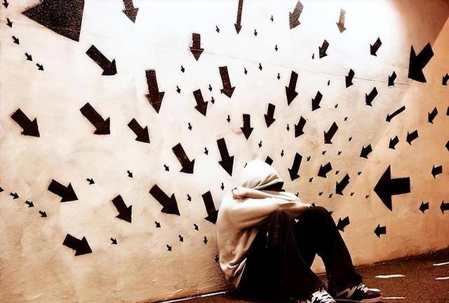 俗语:财运到,三样丢,是哪三样东西,在发财前要丢掉?_生活_人们_一个人
