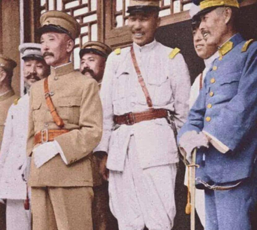 等到1990年的时候,沙俄入侵东北,张作霖趁机组建了保险队,占据中安堡