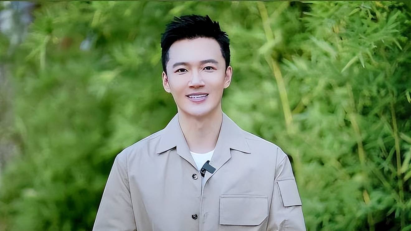 张韬:从四川资阳小城中走出的央视著名主持人,婚恋成父母的心病_舞台