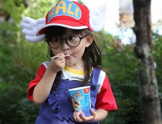 四岁就大红大紫的阿拉蕾,如今是什么样子?_节目_小姑娘_小孩子