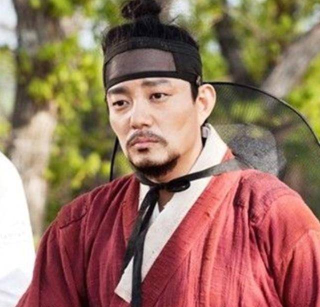 早在七世纪后期,新罗人任强首,薛聪等人,在总结了本民族长期使用汉字