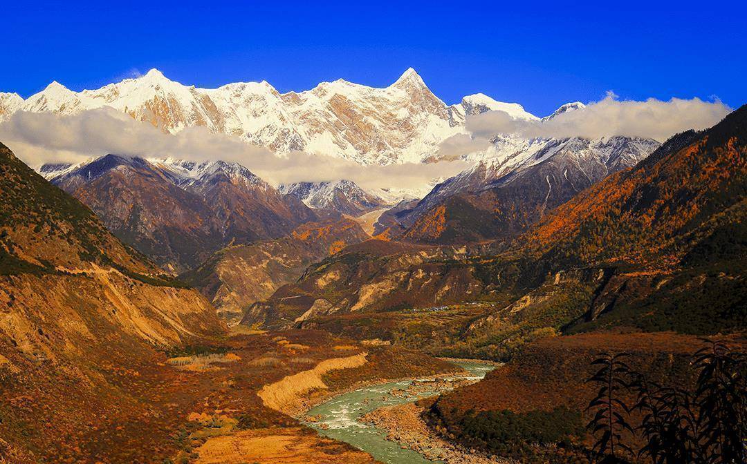 以下是笔者在游览南迦巴瓦峰的步行线路,可以给大家作为参考,也可根据