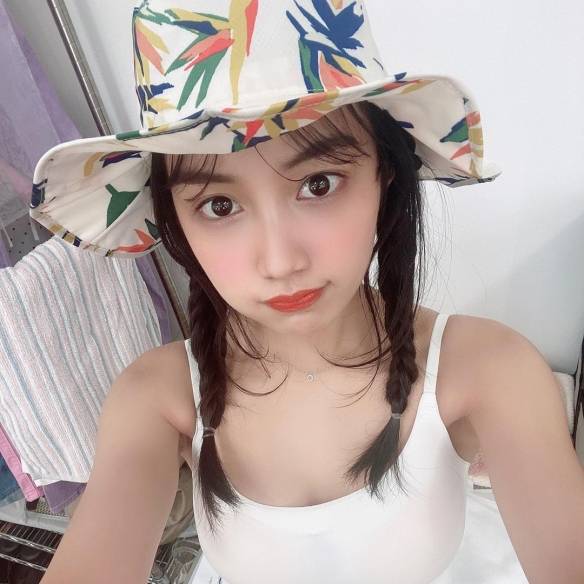 更多美照赏:在去年出演特摄剧《泽塔奥特曼》中的"大田结花"之后,黑木