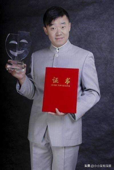 东北丑王郭金杰,22岁开始初恋,傻人有傻命,被追的感觉爽极了_崔莹