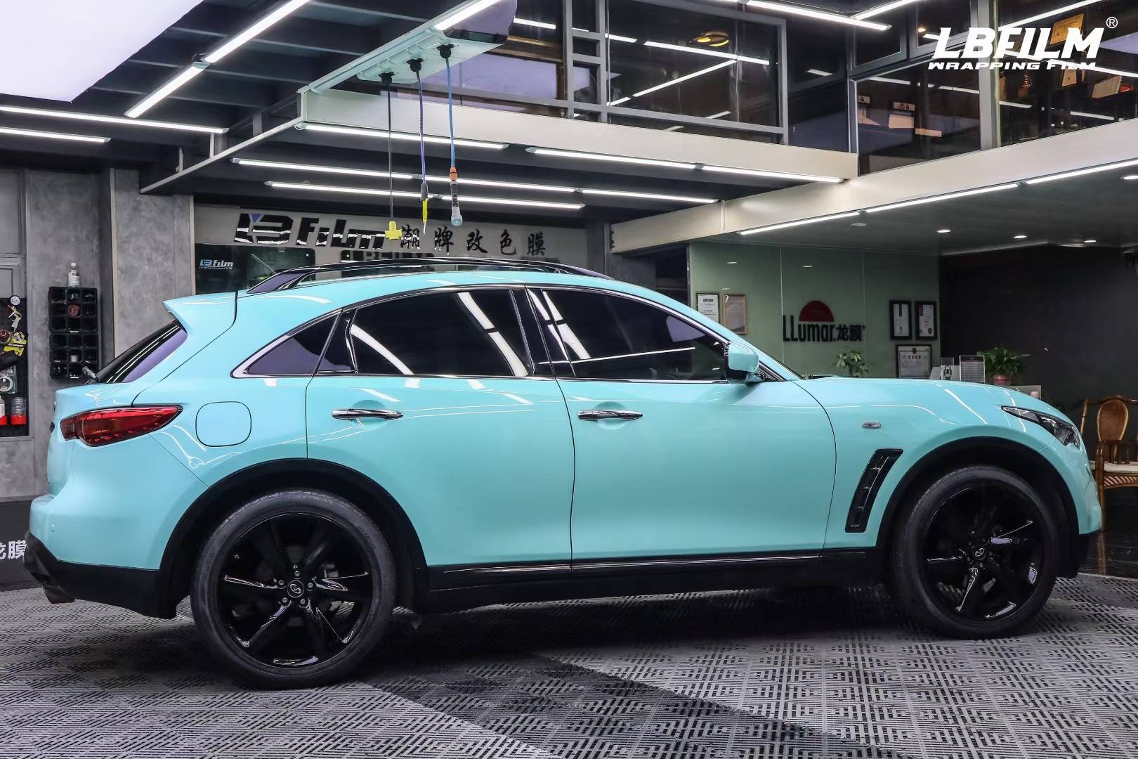 英菲尼迪qx50-lb改色膜高亮蒂芙尼,看一眼就被惊艳到_搜狐汽车_搜狐网