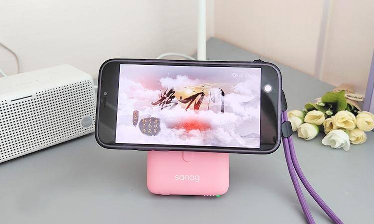 轻装上阵,完美解决带数据线的麻烦:sanag塞那K60无线磁吸充电宝
