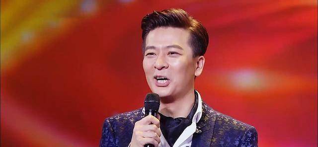 并且,以他的专业程度来《跨界歌王》当评委,也是绰绰有余的.