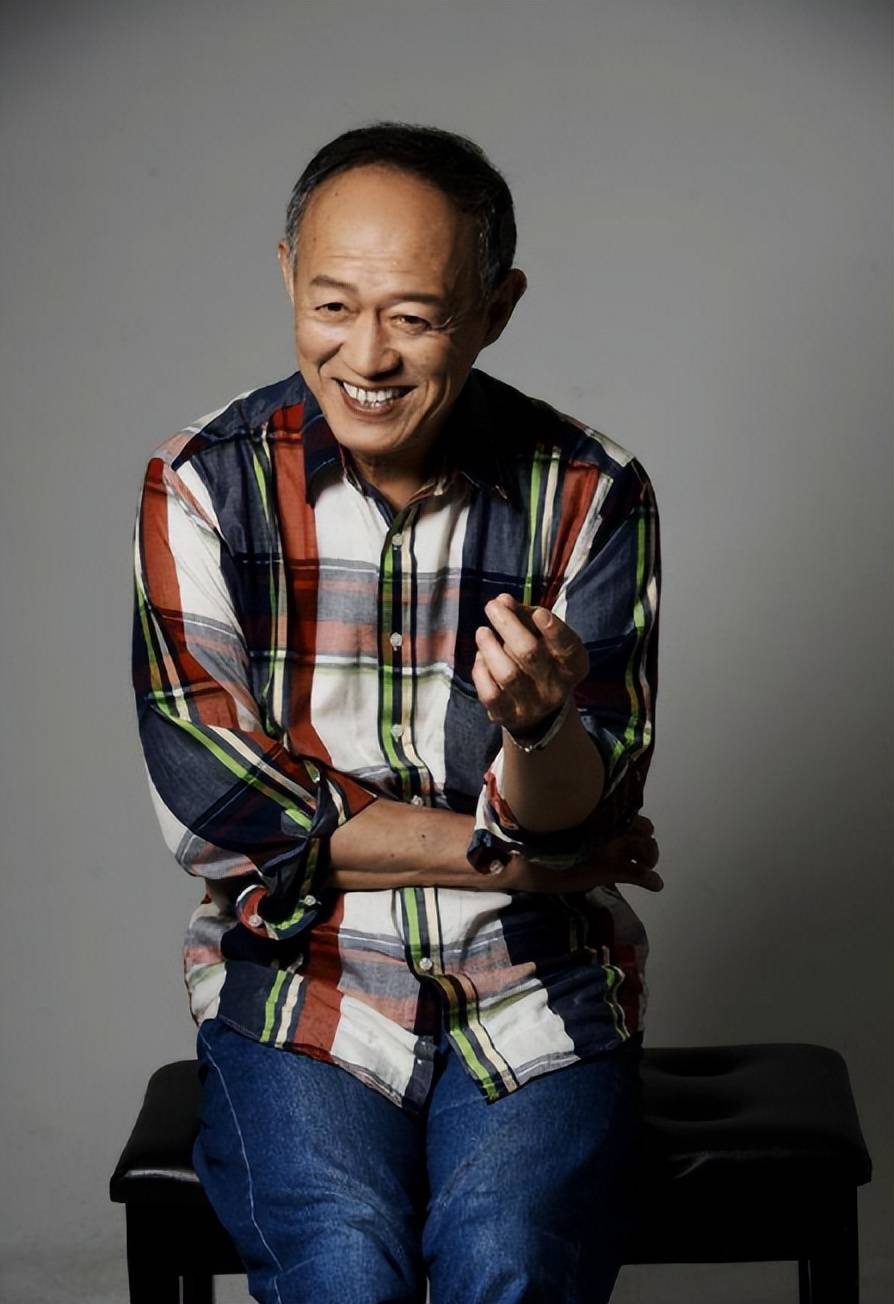 金士杰:我这辈子最正确的决定,就是娶学生在60岁的年纪做了父亲_台湾