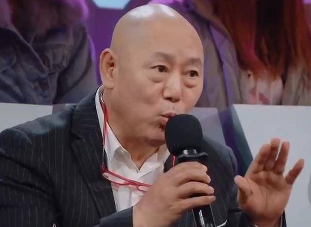 电视剧,而说回到演技的时候,李成儒毫不吝啬说倪萍是我心中的一尊女神
