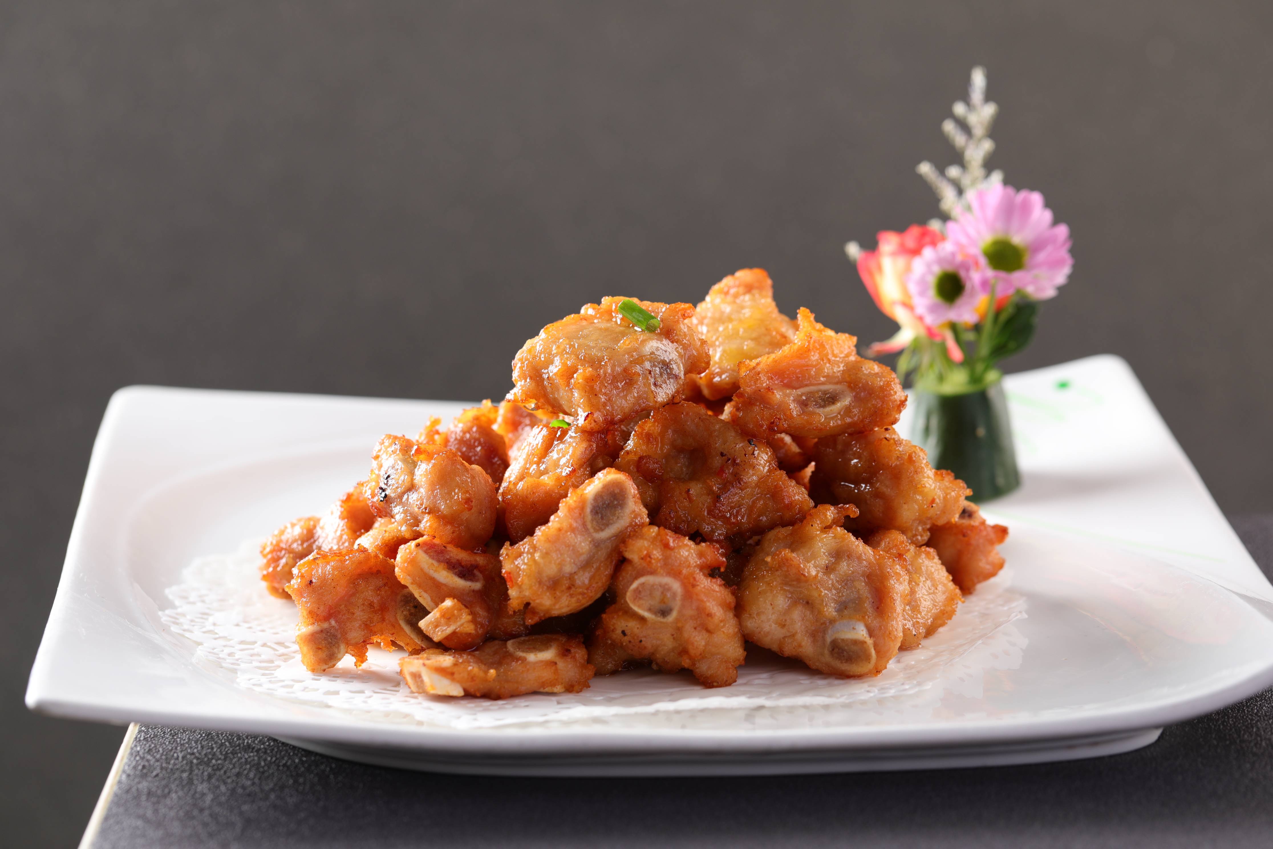 掌中勺蒜香小排_美味_口感_菜品