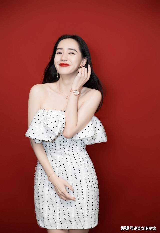 41岁王智事业线大美腿!真让人挪不开眼!_角色_内心_观众