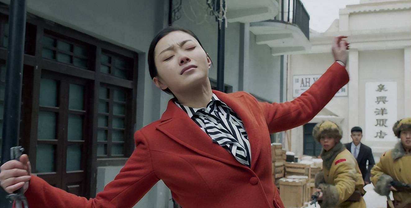 宋轶《蜂巢》和欧豪《前夜》各看4集,真是没有对比就没有伤害_观众