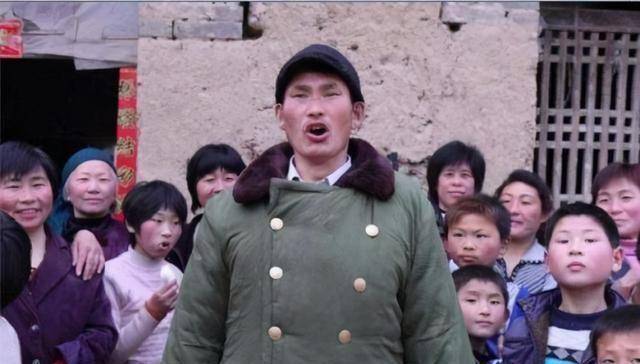 被指家产过亿的朱之文会再穿大衣吗_张晓磊_父亲_朱雪梅