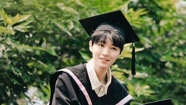 北电有王俊凯,而北体校草气场全开,毕业答辩秒变为韩剧现场_时候_同学