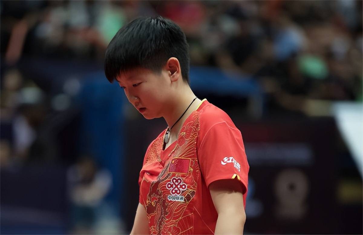 而且和丁宁这场球孙颖莎依然打得可圈可点,不过当时的丁宁确实很强