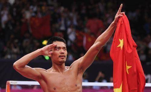 作为军人运动员，奥运冠军林丹是什么级别的？工资待遇如何？