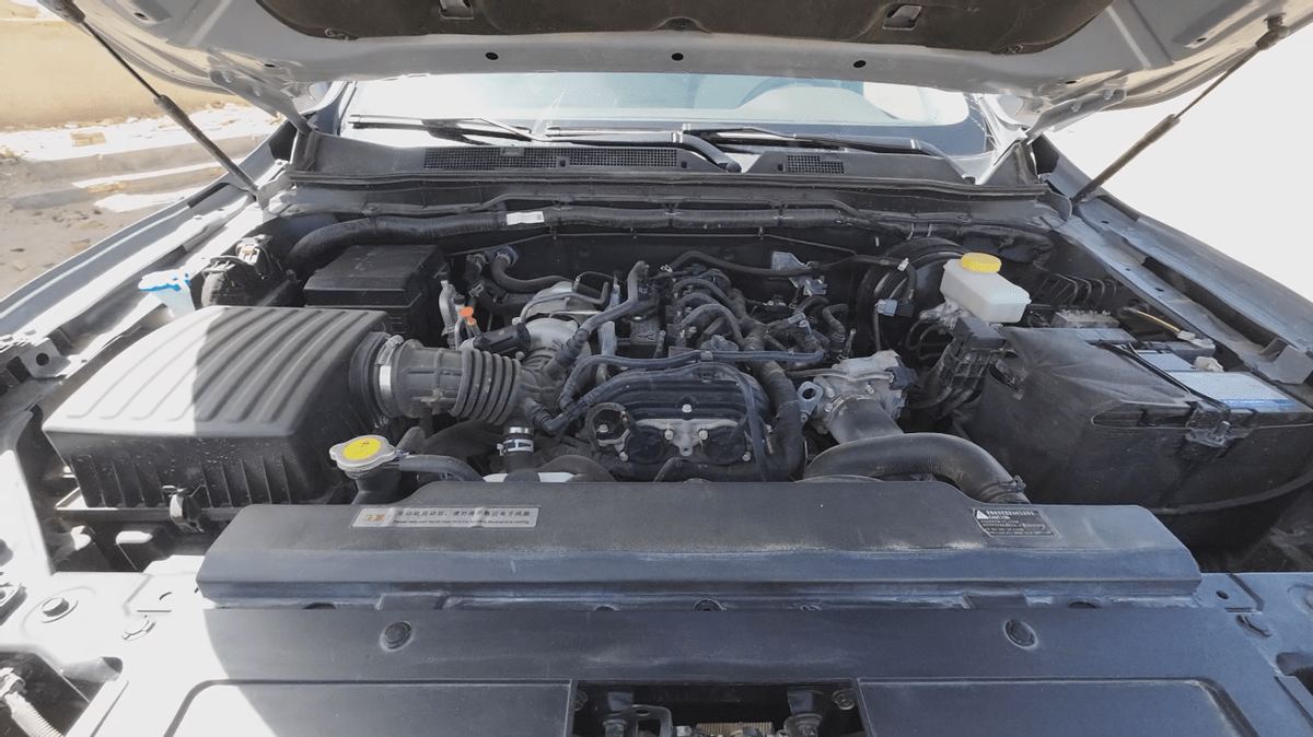 0t的雷诺日产三菱联盟4k31td发动机以及采埃孚8at的变速箱.