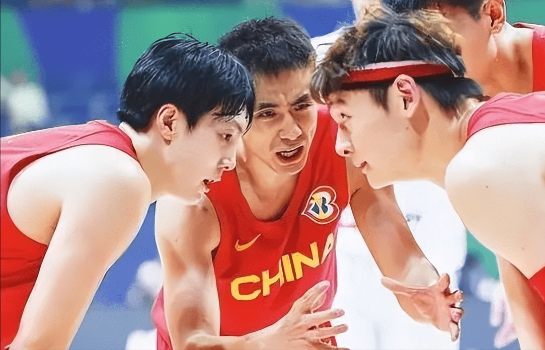 胡明轩才是男篮外线真核,赵继伟你真要学着点_比赛_世界杯_乔帅