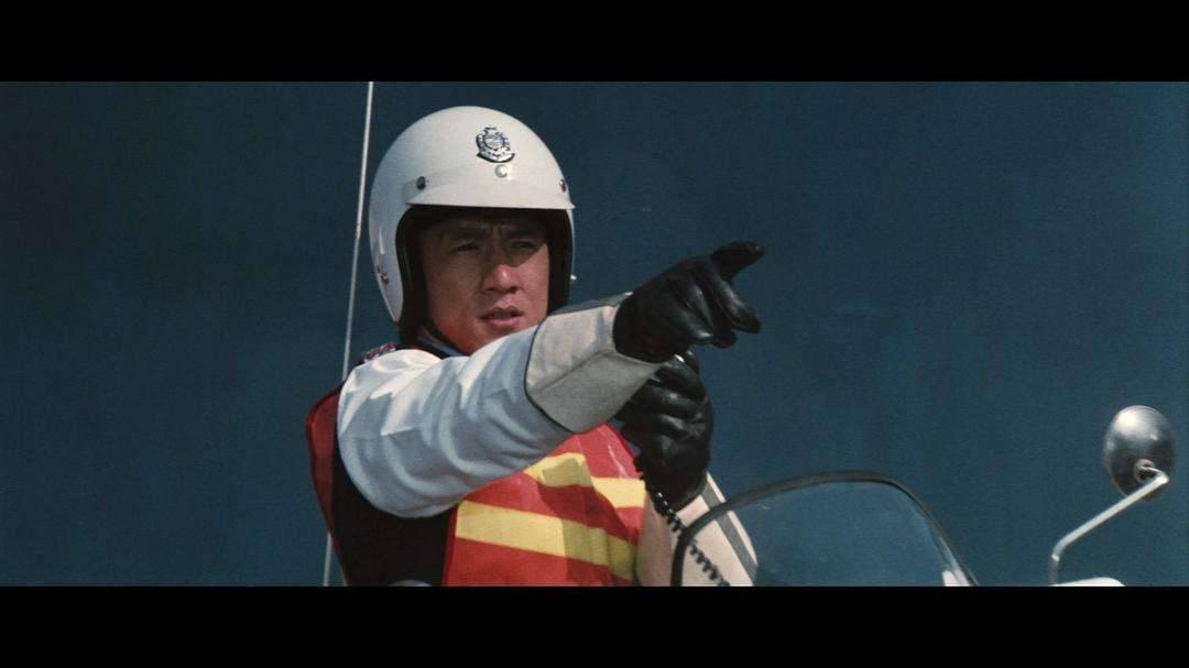 功夫与动作的完美融合-分析《警察故事》中的打斗场面_电影_观众_设计