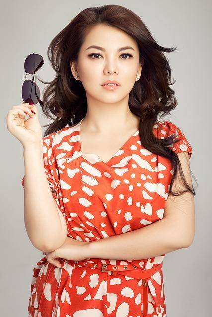 这位体重106斤,身材丰满,享有盛誉的美女主持人宣布结束职_生活_观众