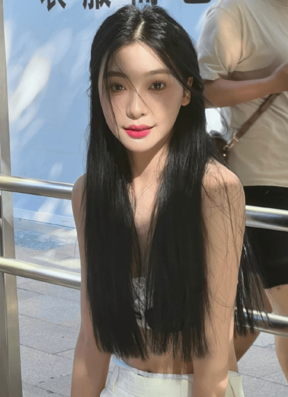 内娱再添普女,易梦玲挑战刘亦菲角色被嘲,徐梦洁古装不如赵露思_扮相