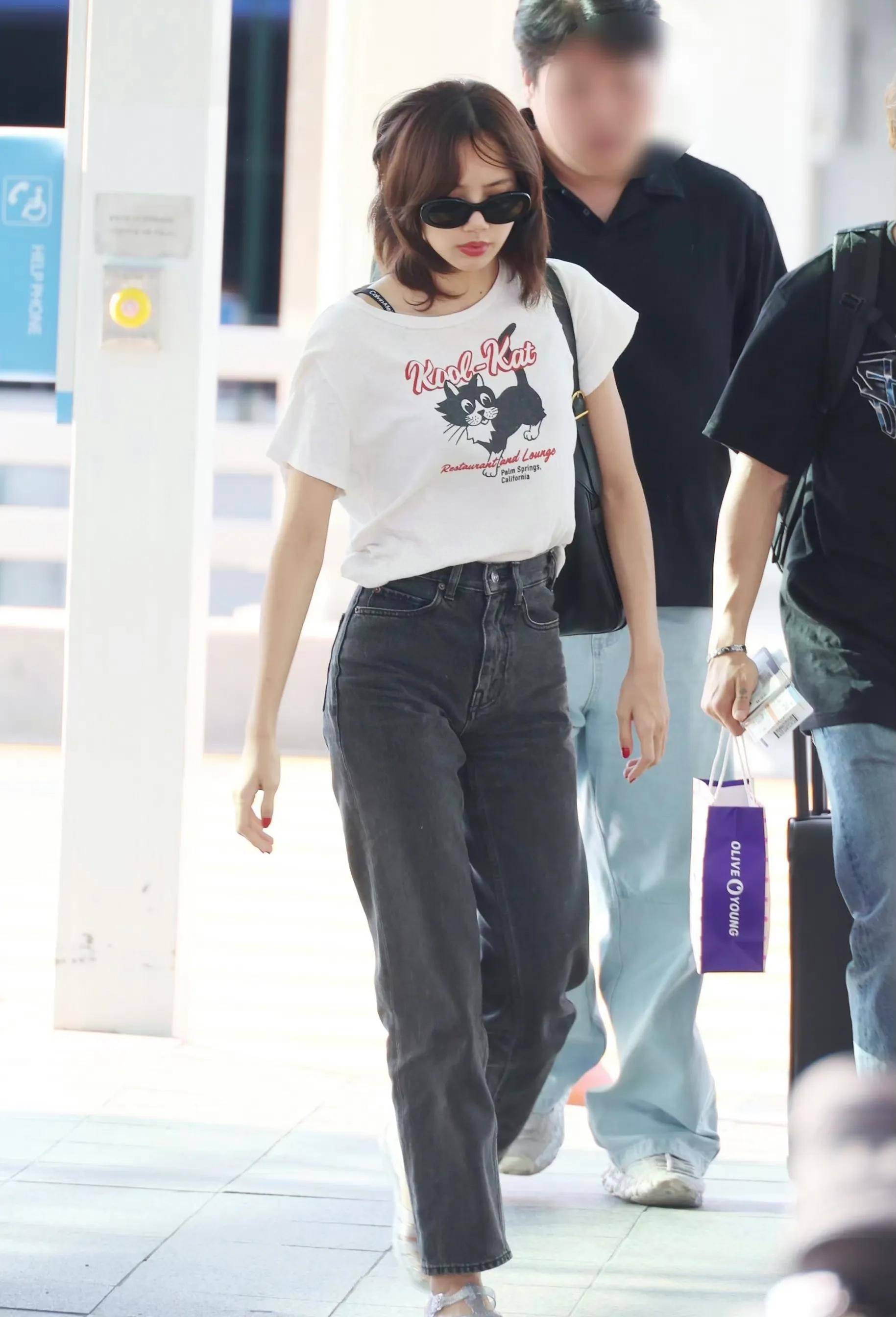 lisa这颜值还普吗?