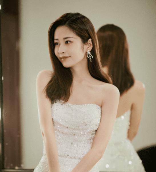 欢瑞这位女演员新戏开拍,曾和成毅搭档,如今却成为配角_颖儿_美貌_剧