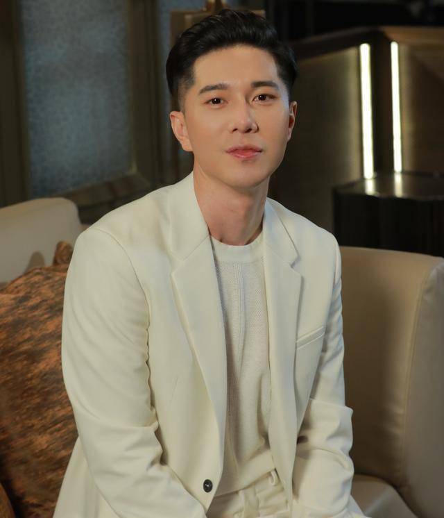 可米小子解散16年后,两位因病去世,两位已转行,两位还在当演员_许君豪