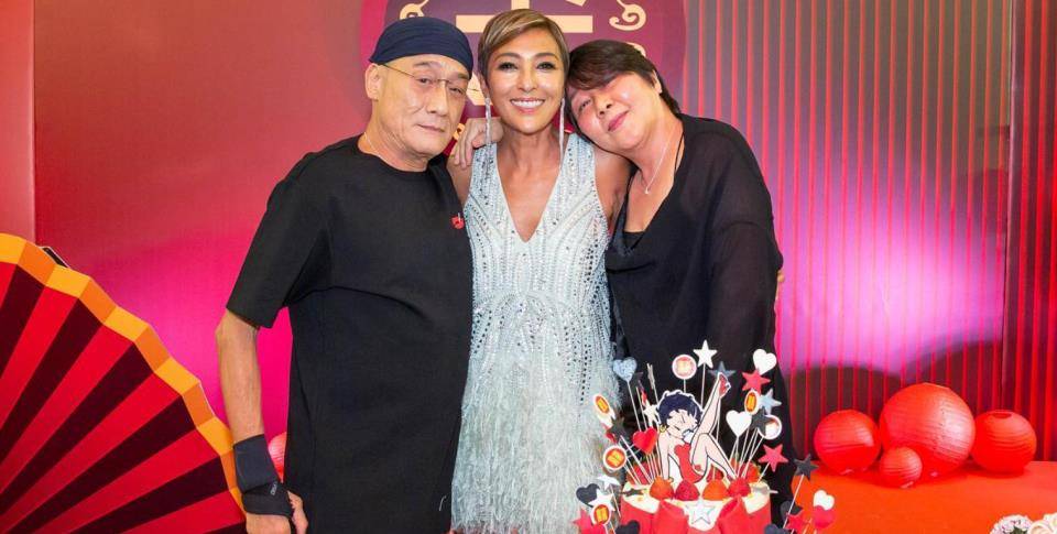 上山诗钠生日众多港星参加派对 张智霖谢天华梁家辉邱淑贞等_好友