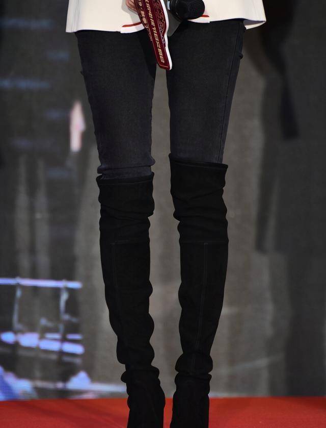 杨幂又把"过膝靴 牛仔裤"穿火了,这么穿保暖显腿长,超显气质_建议