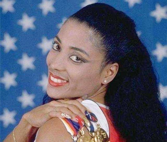 "花蝴蝶"乔伊娜:飞行药检前匆忙退役,死因真与禁药有关?