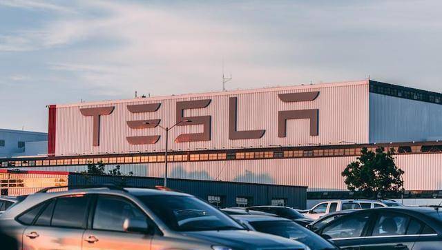 特斯拉回应上海超级工厂春节期间停产:部分车间仍高速运转_生产_计划