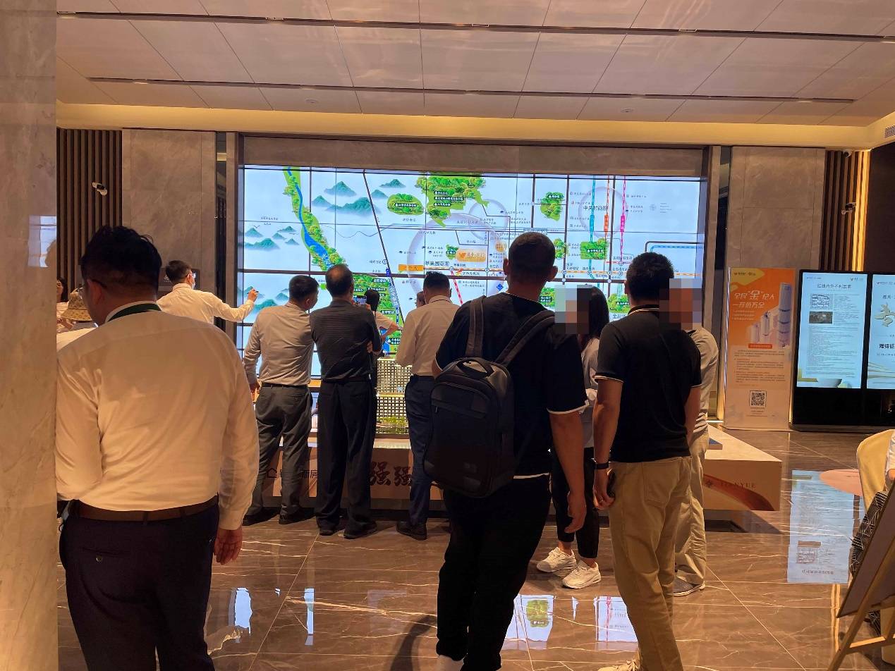 实探北京新政后楼市:中介跨区冒雨带看,有新盘优惠缩窄、二手房彻夜谈合同_项目_中海_地产
