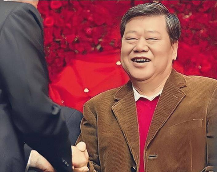 湖南"金牌刺客":伏击新义安大佬,暗杀亿万富豪,被捕后判无期_黄朗维