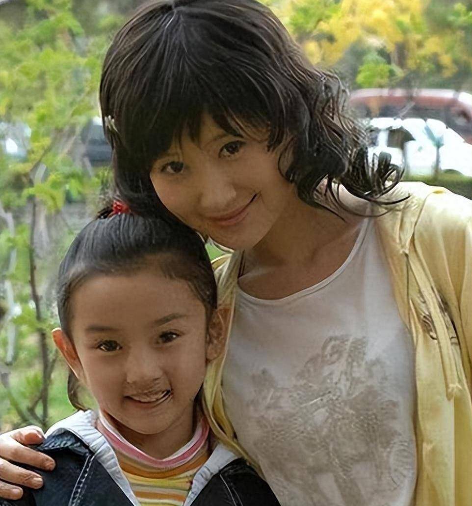 宋祖儿:以舒畅表妹自居进入演艺圈,走红后说翻脸就翻脸_表姐_哪吒