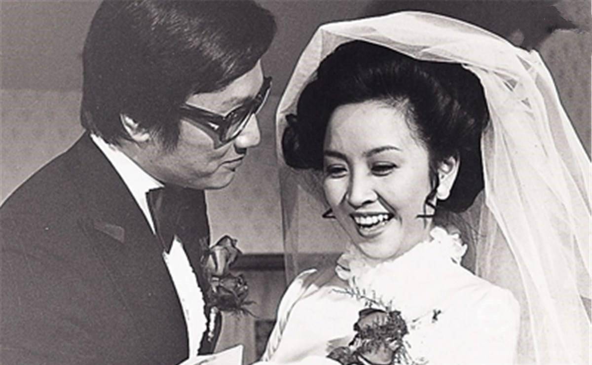 看完"四哥"谢贤的5段爱情,终于明白为何没人说他是渣男了_嘉玲_萧芳芳