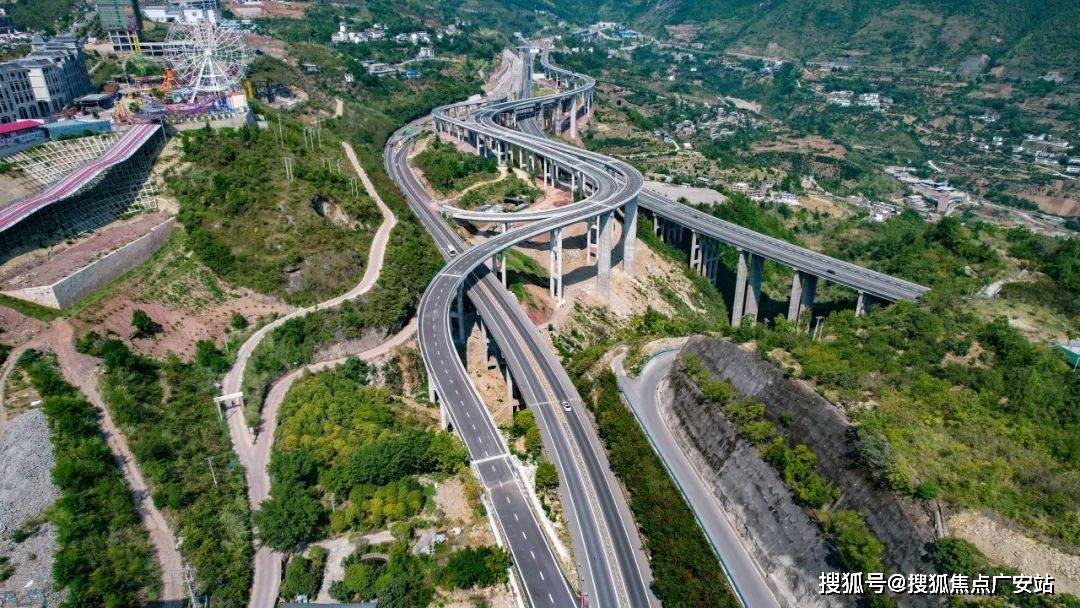 处(欢迎您)新御龙湾售楼部—新御龙湾售楼部|楼盘详情_合川_城市_生活