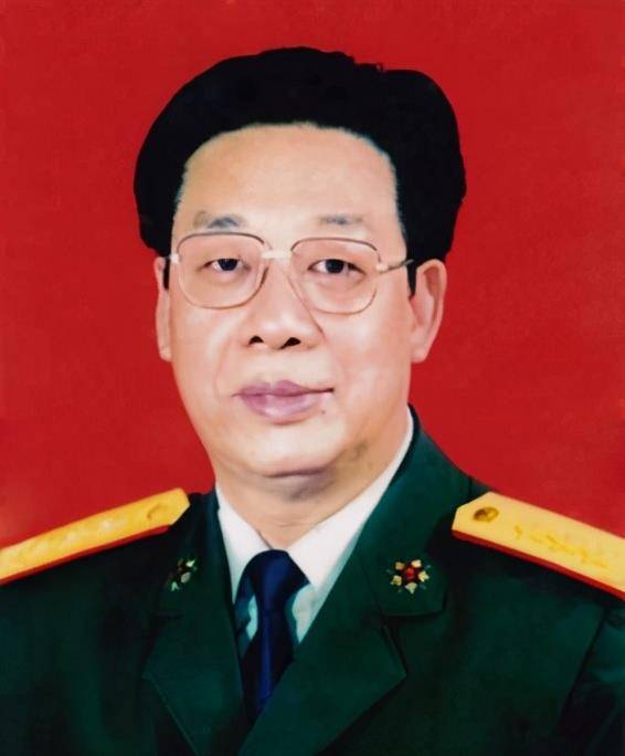 张志坚,1934年5月出生,山西闻喜人.1951年7月参军,1956年2月入党.