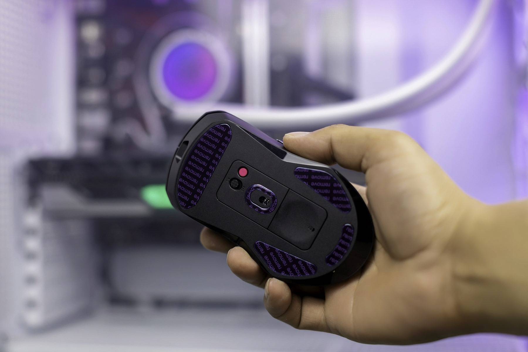 雷柏VT9PRO轻量化双模无线游戏鼠标,68g的重量到底香不香?