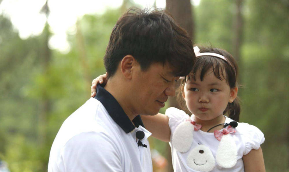 哥哥这么穷,王宝强怎么也不帮一下,他哥只说了九个字让人佩服_王建永