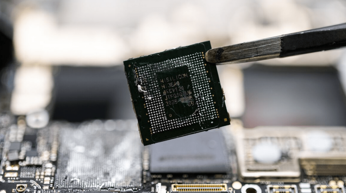 美媒确认华为芯片为7nm工艺,雷蒙多放话:用低端芯片倾销中国市场_美国