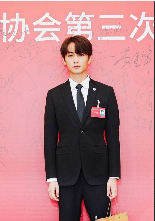 周迅最有排面,王俊凯最小,而c位却是40岁的她_佟丽娅_文艺界_陈晓