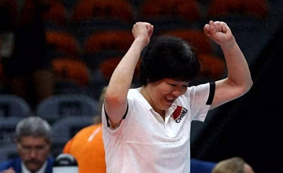 铁榔头郎平:执教中国女排我不后悔,国家需要时我不能无动于衷_教练