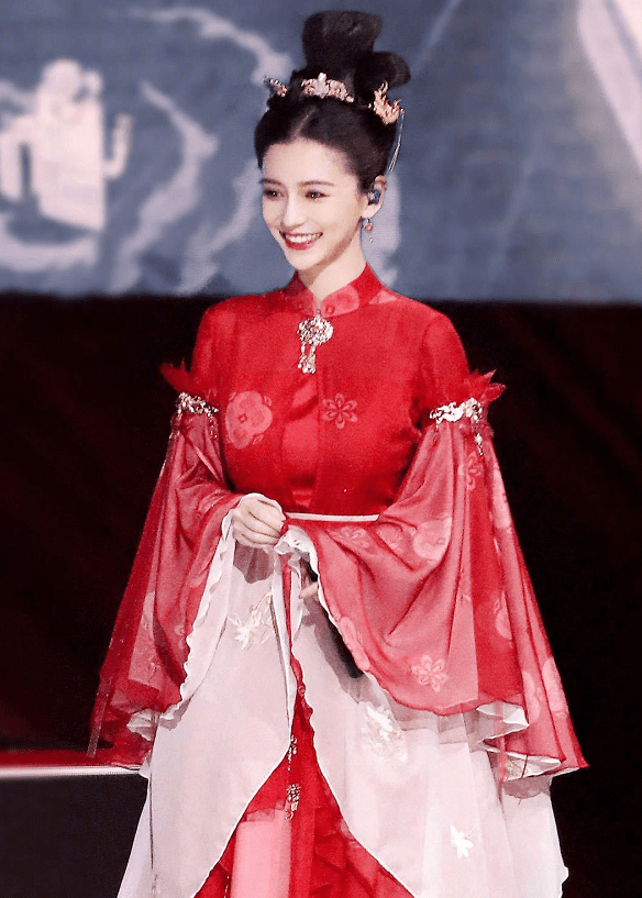 angelababy出席活动造型公开,古风红衣时尚大气,网友:可惜了_古装